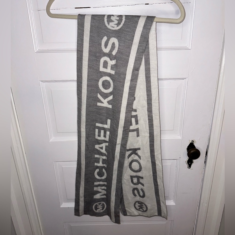 Michael Kors Light Gray and White Oversized Chess Scarf